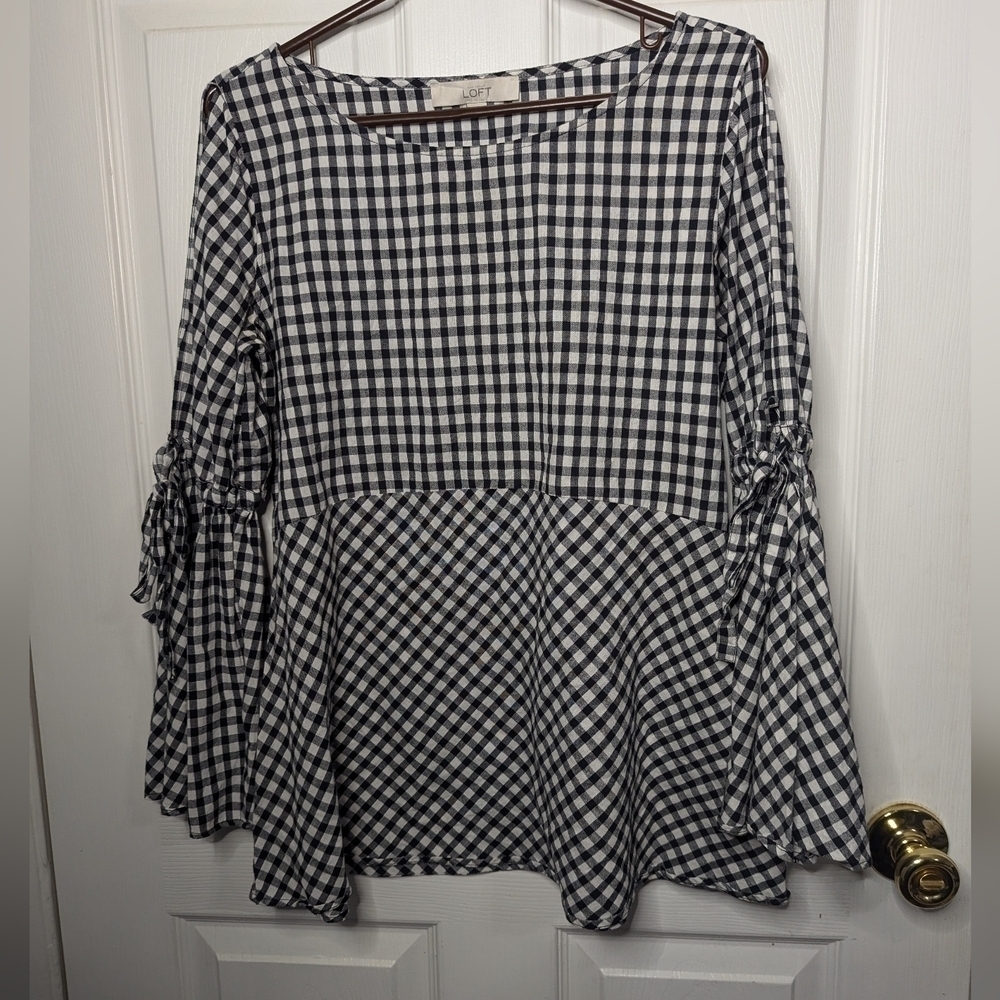 Ann Taylor Loft Womens Top Gingham Black White Bell Sleeve Slits Size Small